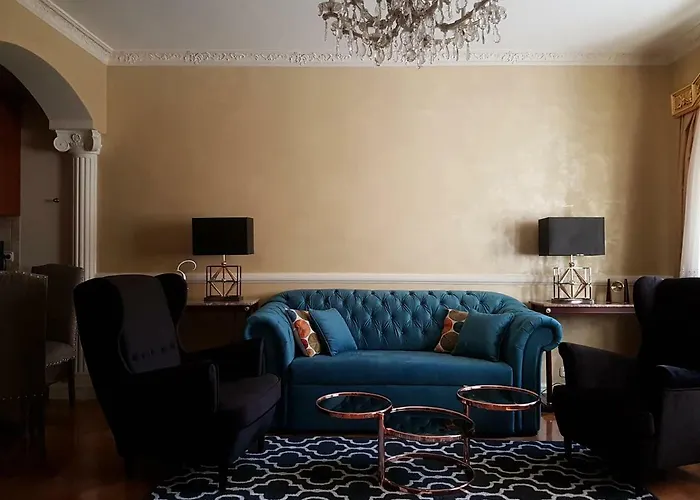 Goldstar Luxury Old Town