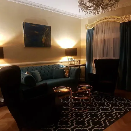 Goldstar Luxury Old Town Apartman